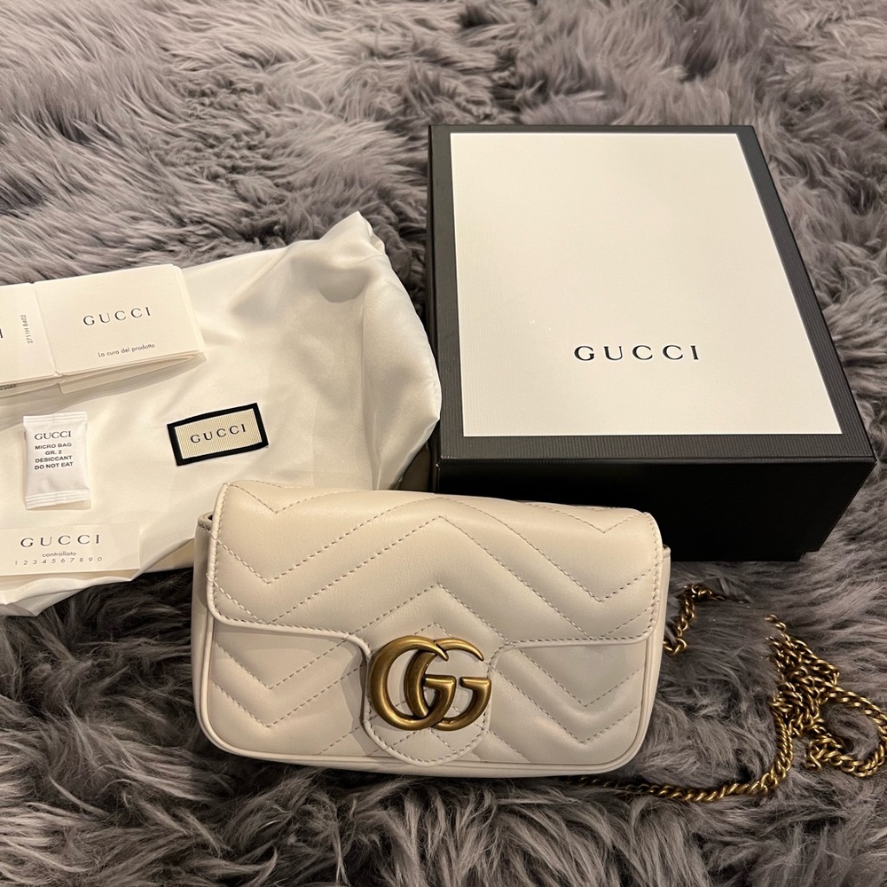 Brand New Authentic Gucci super mini crossbody bag